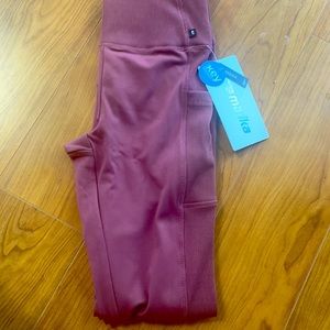New with tags size S Marika leggings w. pockets